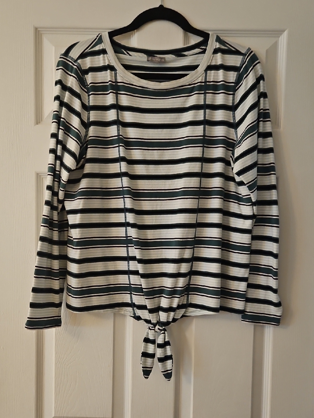 T By Talbots Black, White & Green Striped Tie-Front Long Sleeve Tee